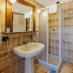Malaspina Beach Resort 4*